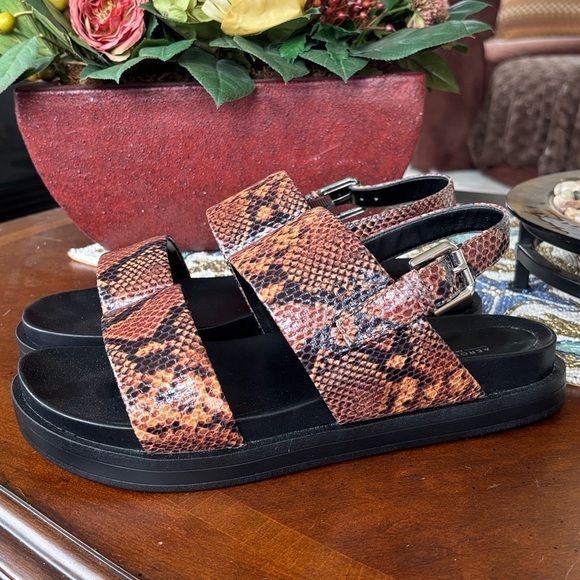 Brand New Aerosoles Leggenda Flatform Snakeskin Python Print Dual Band Sandals - Picture 6 of 16